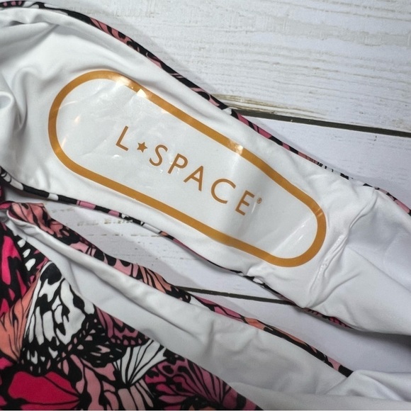 L*Space | Topanga One Piece Swimsuit In Wings N Things Butterfly Print | S - Picture 12 of 13
